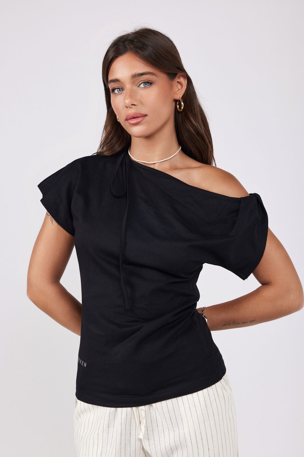 SEVEN asymmetrical shoulder blouse