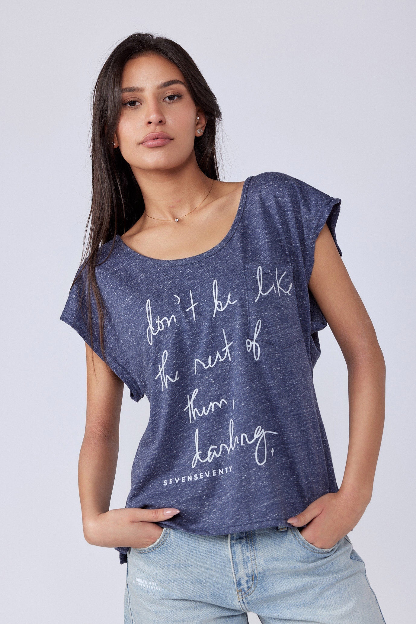 WHEN Basic Sleeveless Pocket Shirt