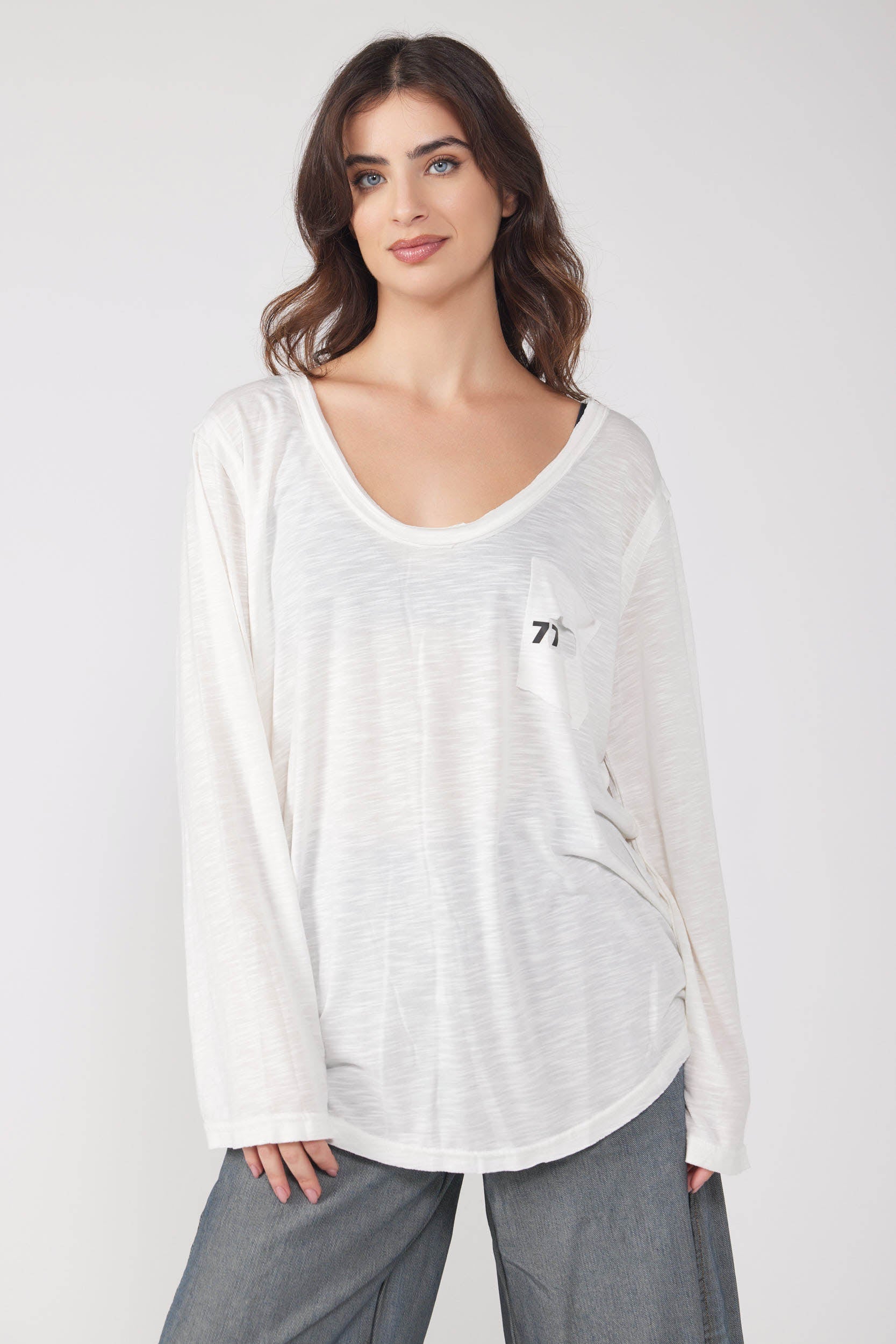 Basic wide-pocket shirt 770