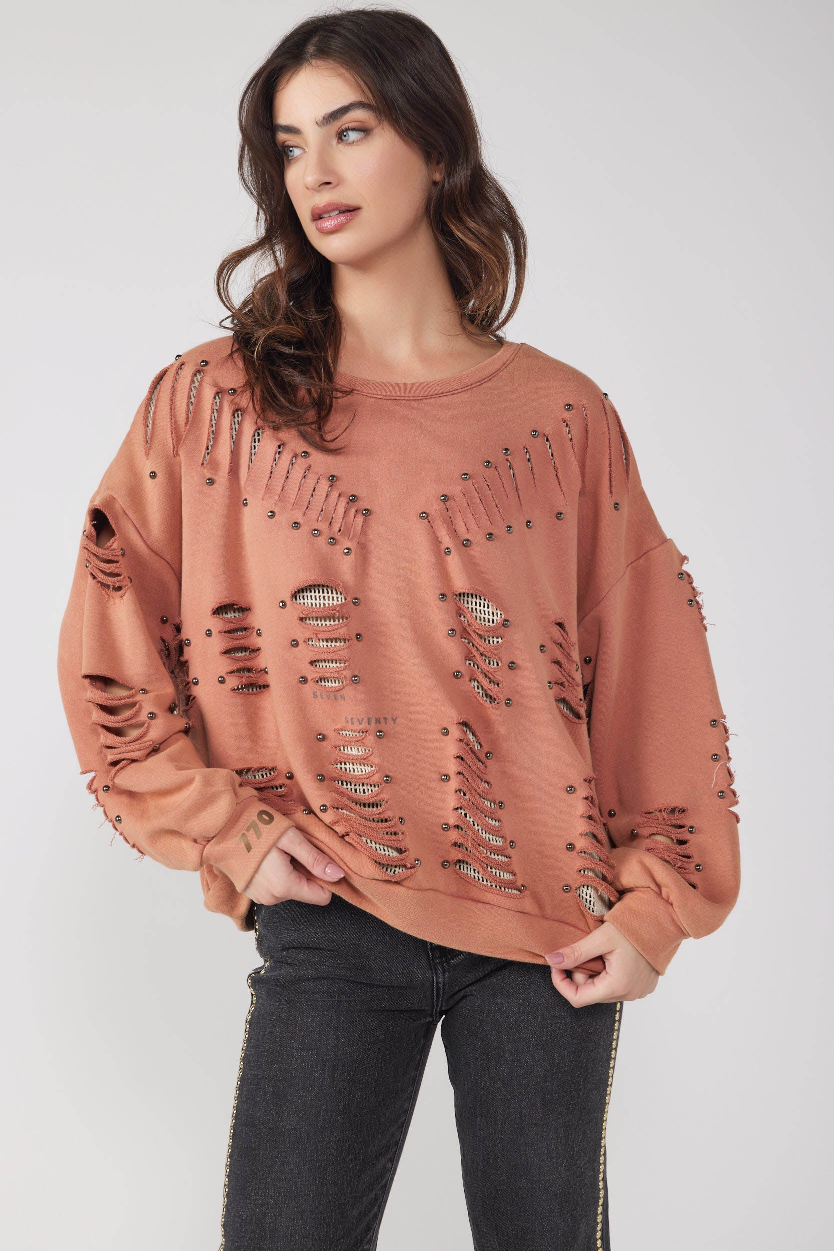 Potter shirt with rips and rivets SEVEN