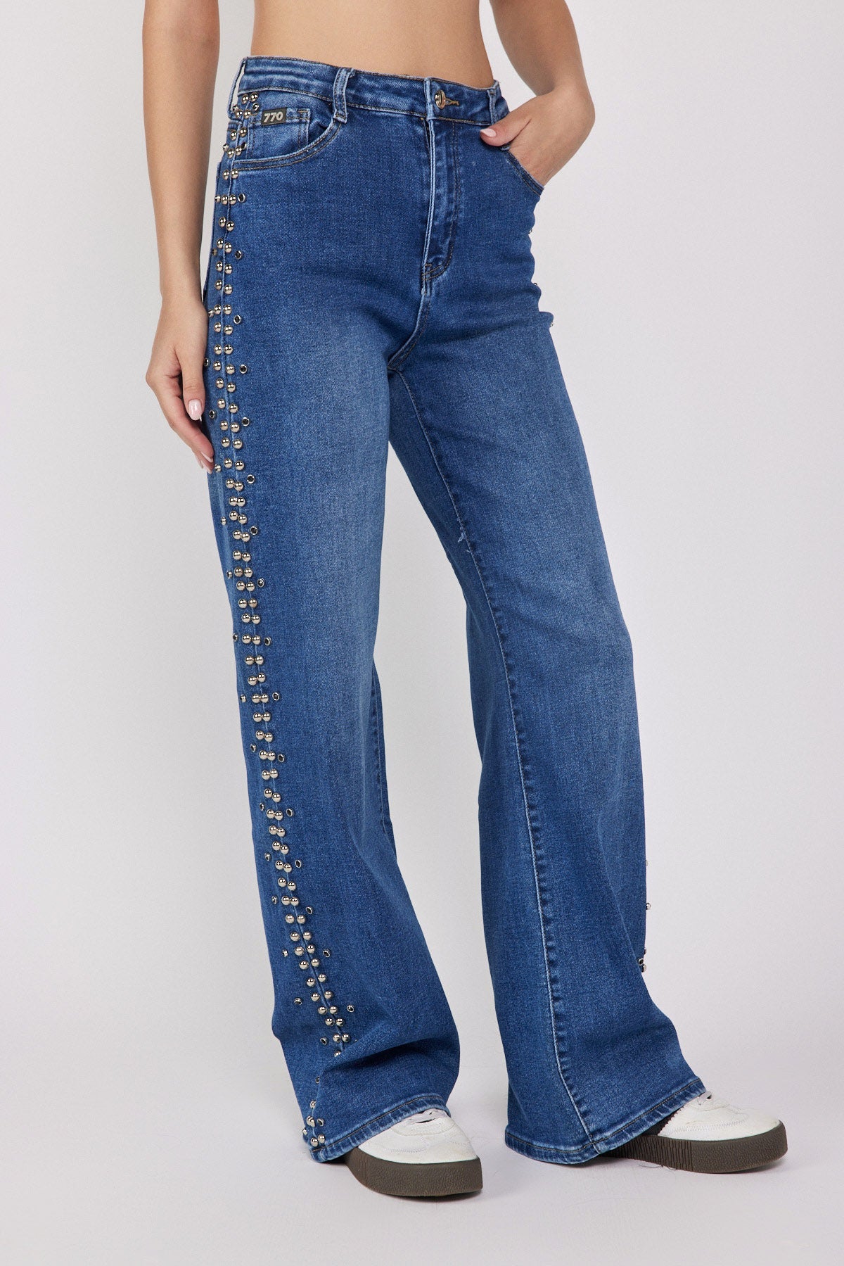 Studded jeans 770