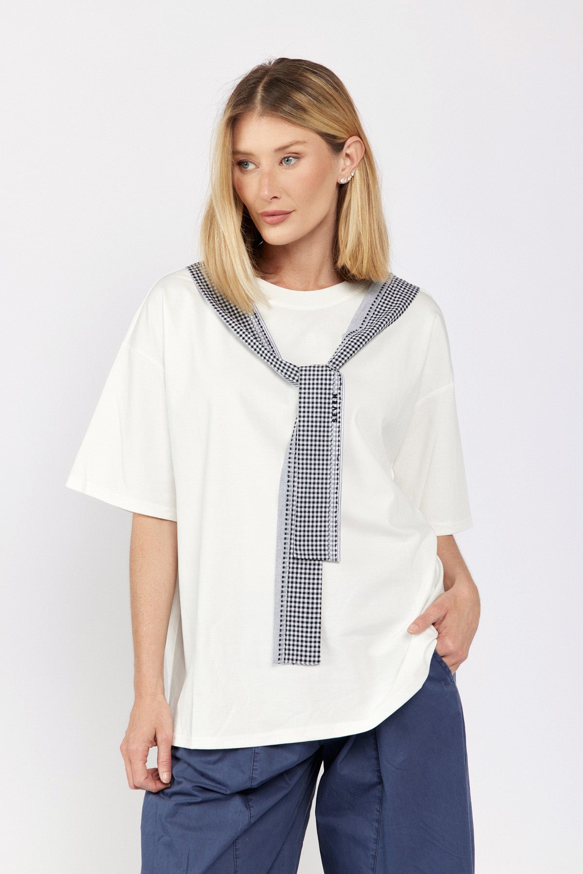 T-shirt with straps 770