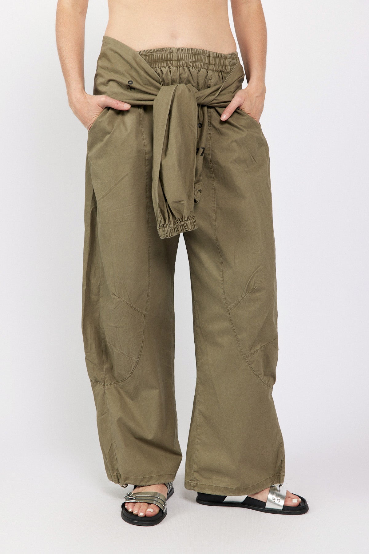 Tie-up pants 770