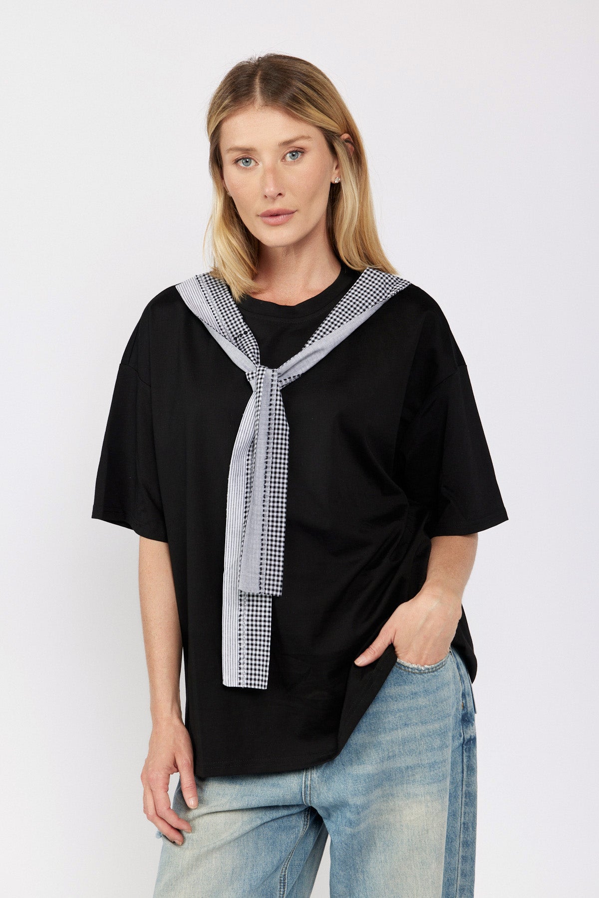 T-shirt with straps 770