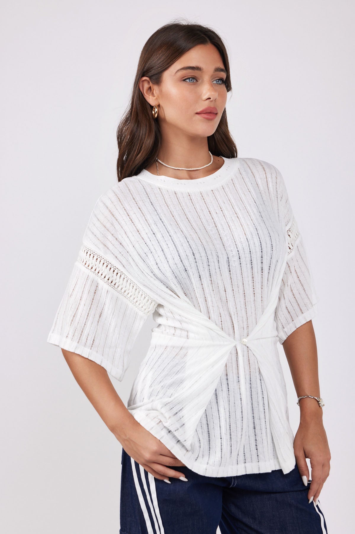 Thin knit shirt with crocheted combination 770