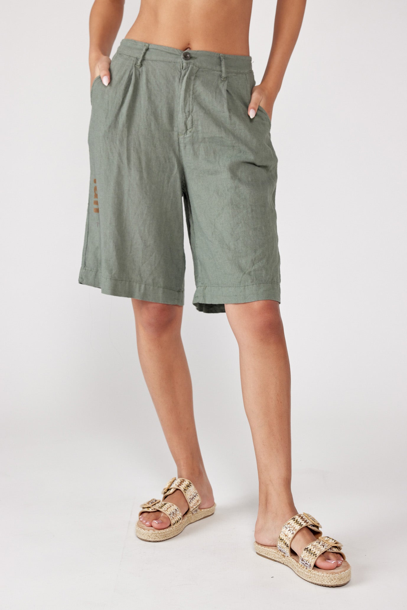 FAN Lantern Bermuda Shorts