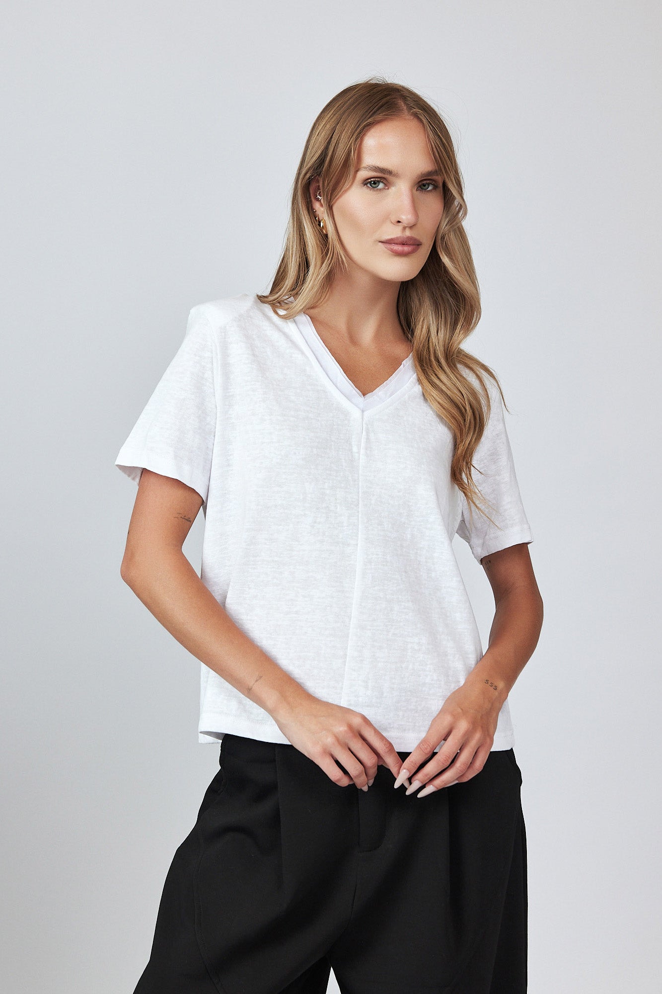 V-neck shirt tulle combination