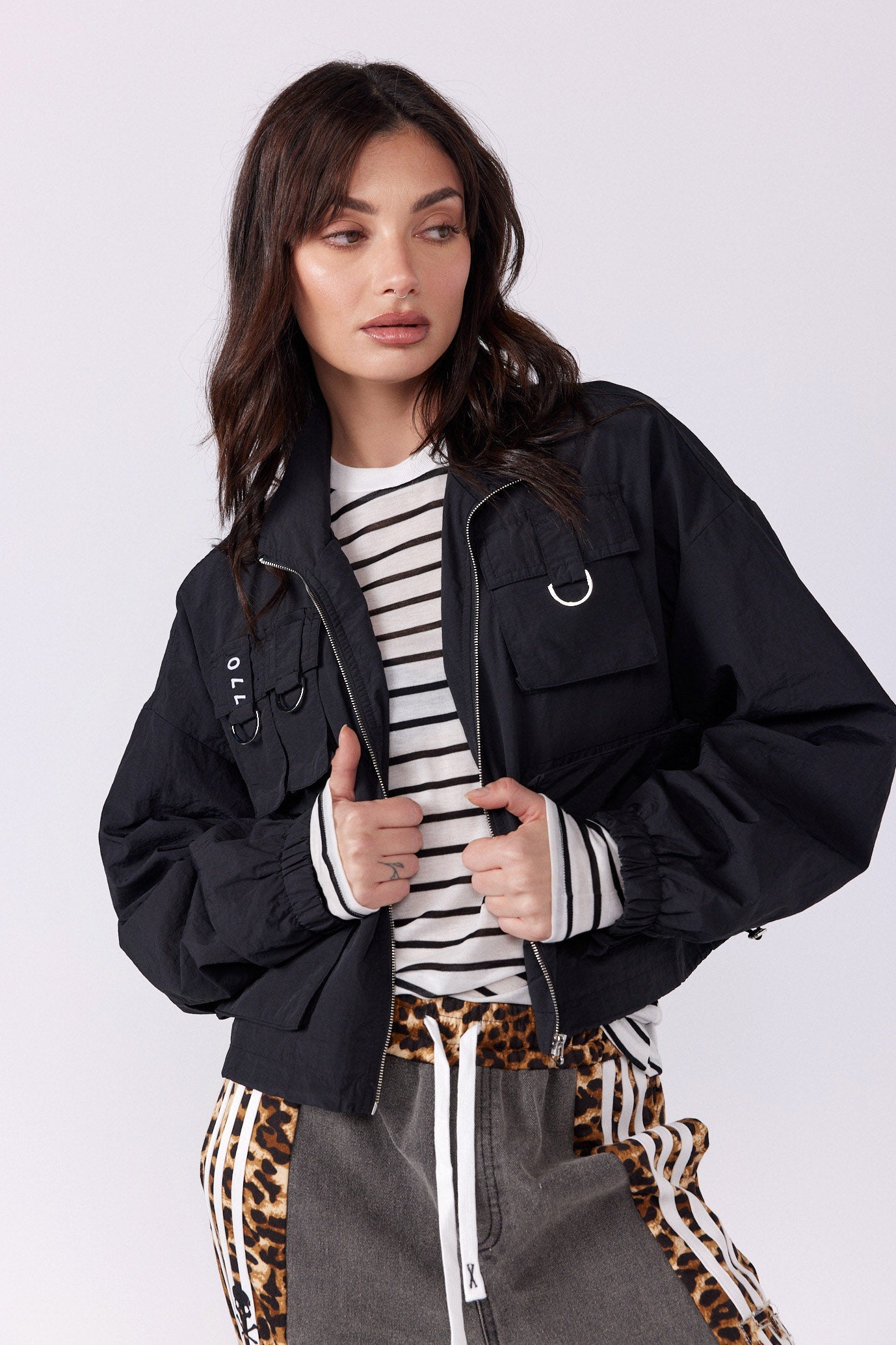 Nylon zipper jacket with combination pockets 770