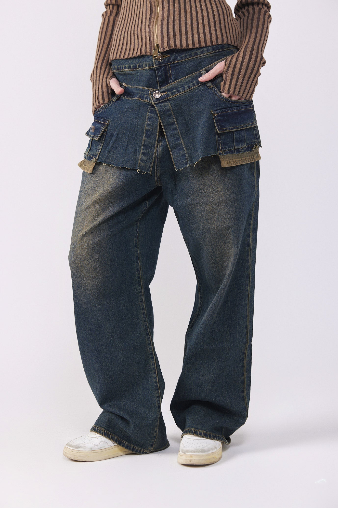 Jeans with pockets 770