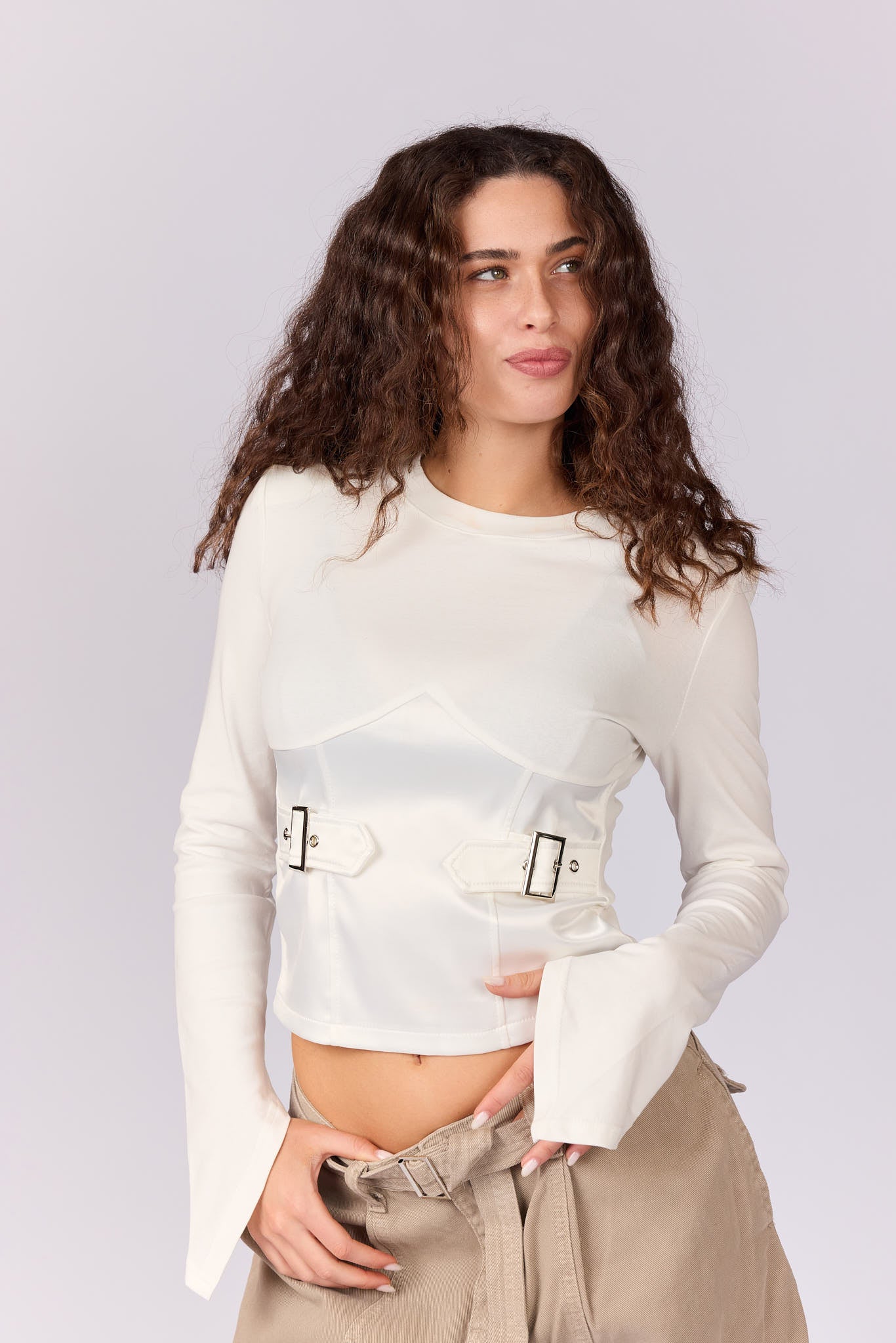 חולצה דמוי מחוך ורצועות