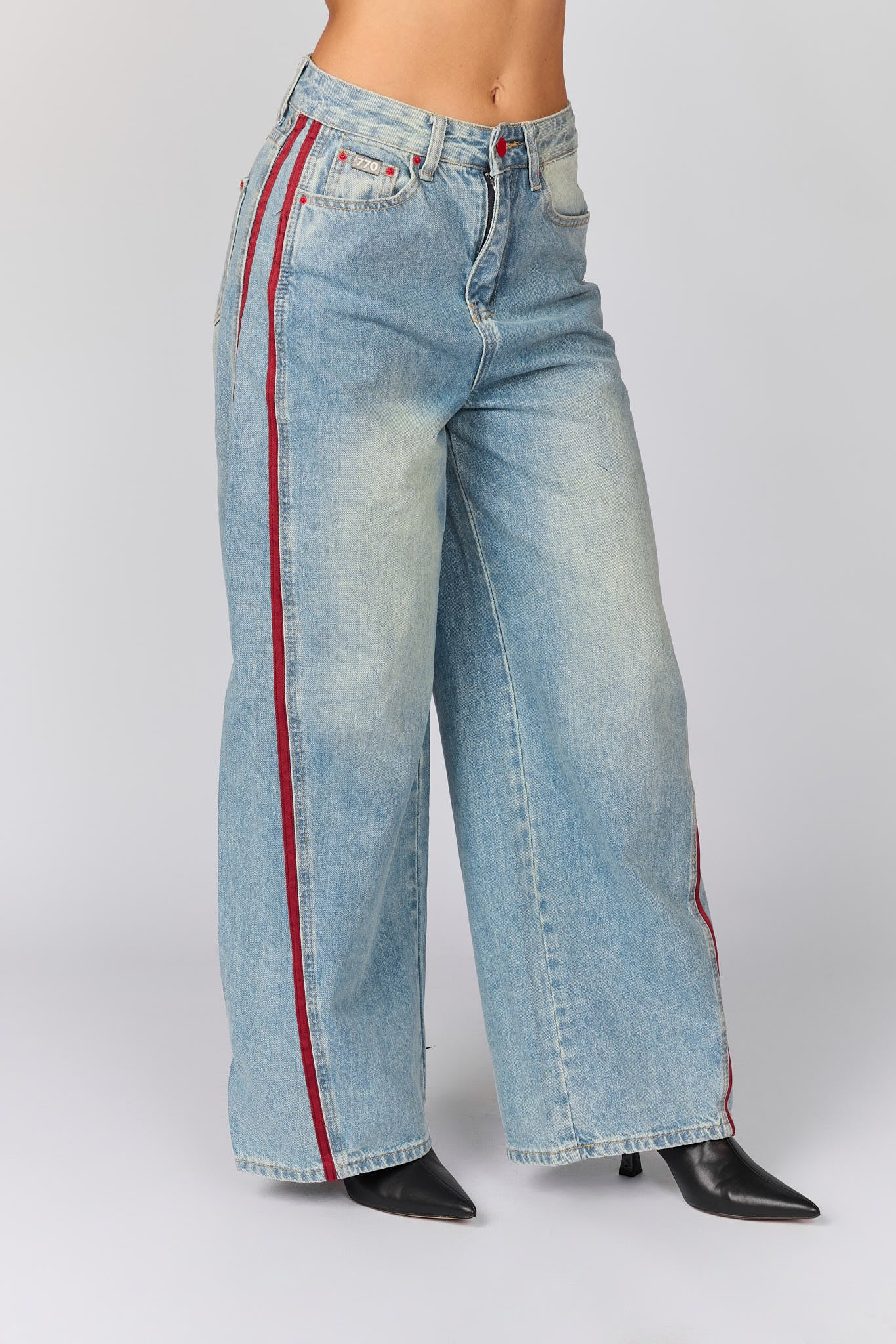 מכנסי ג'ינס ספורטיבי