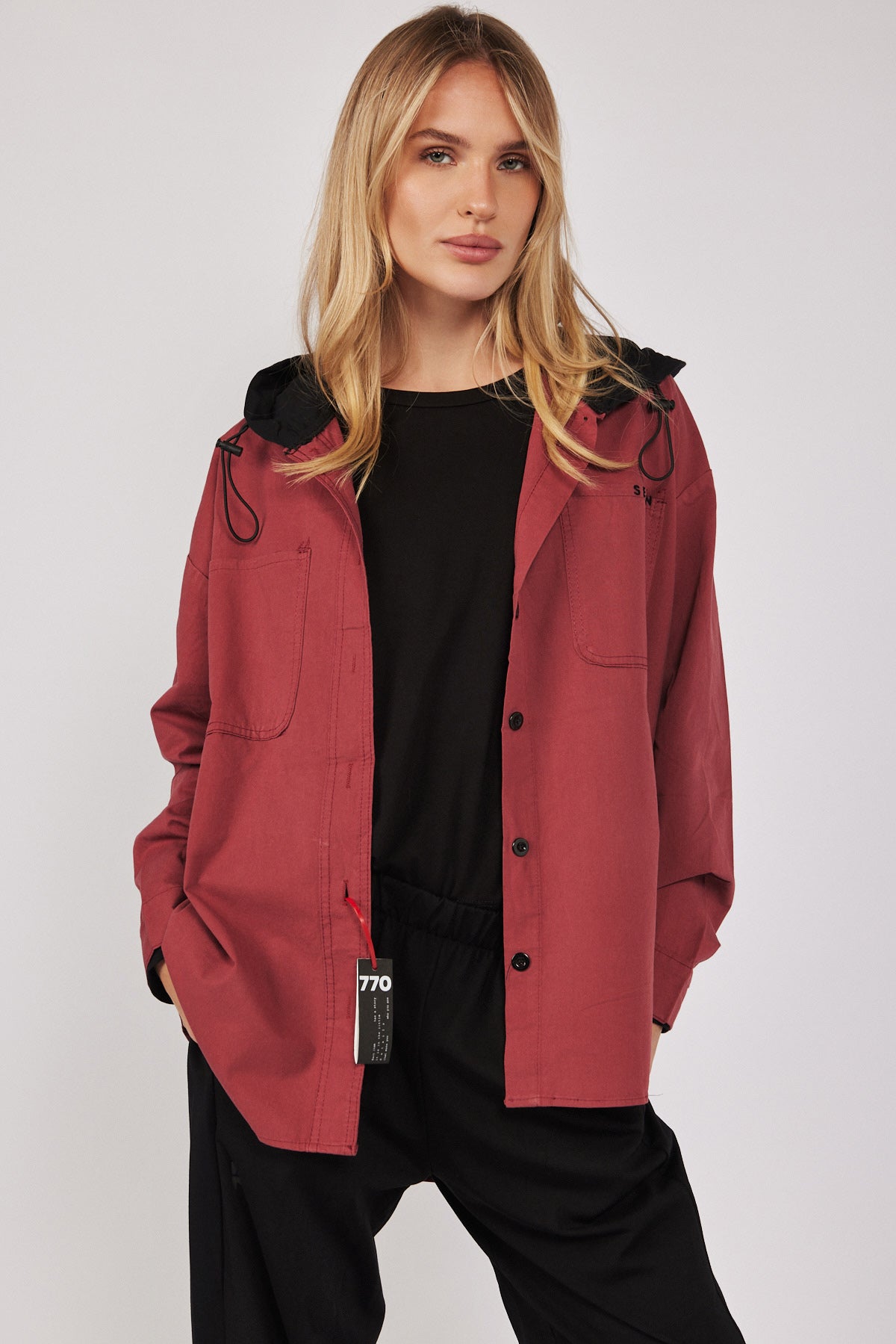 ג'קט קפוצ'ון דק מכופתרת