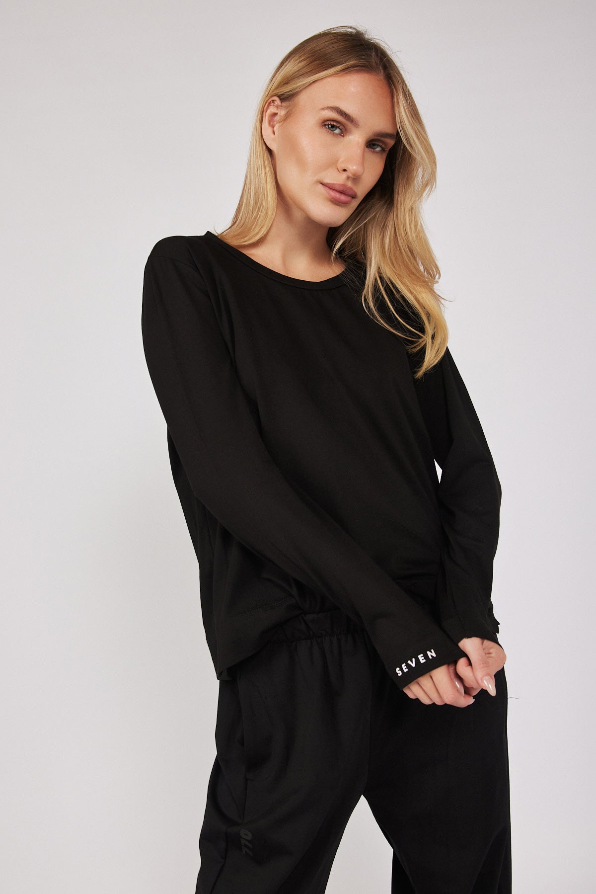 חולצה ארוכה בייסיק עגול