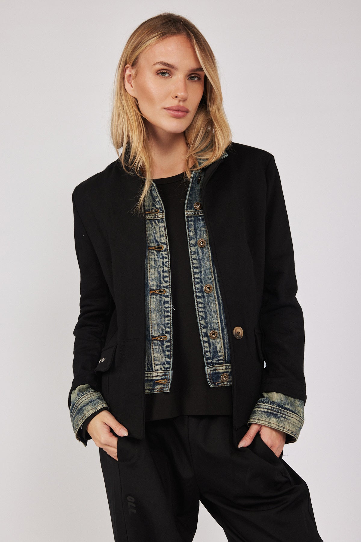 ג'קט בלייזר שילוב ג'ינס 770