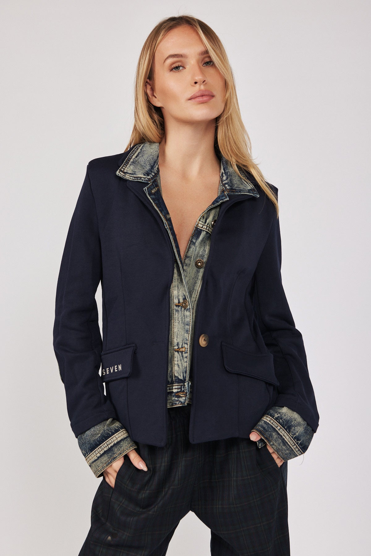 ג'קט בלייזר שילוב ג'ינס 770