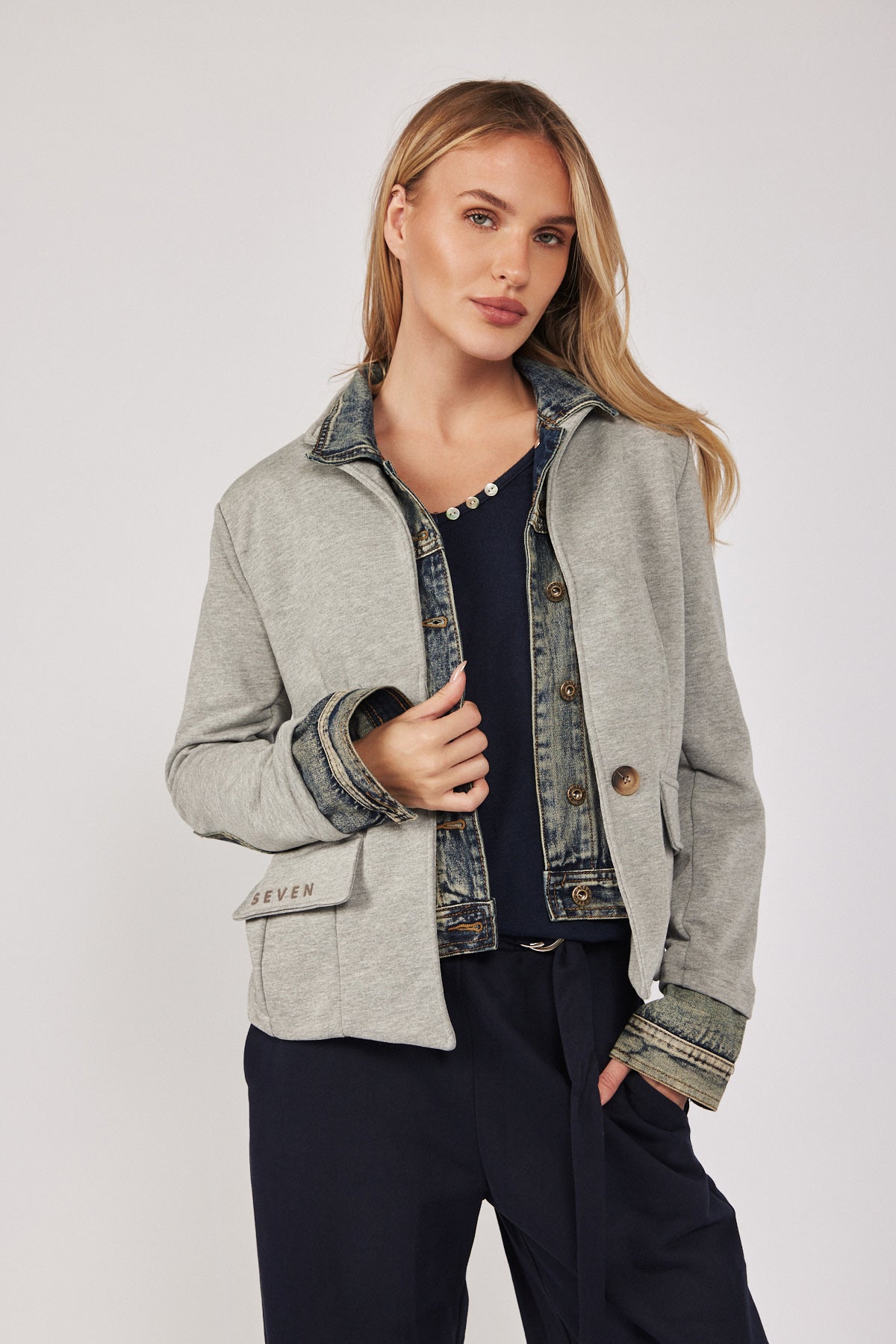 ג'קט בלייזר שילוב ג'ינס 770