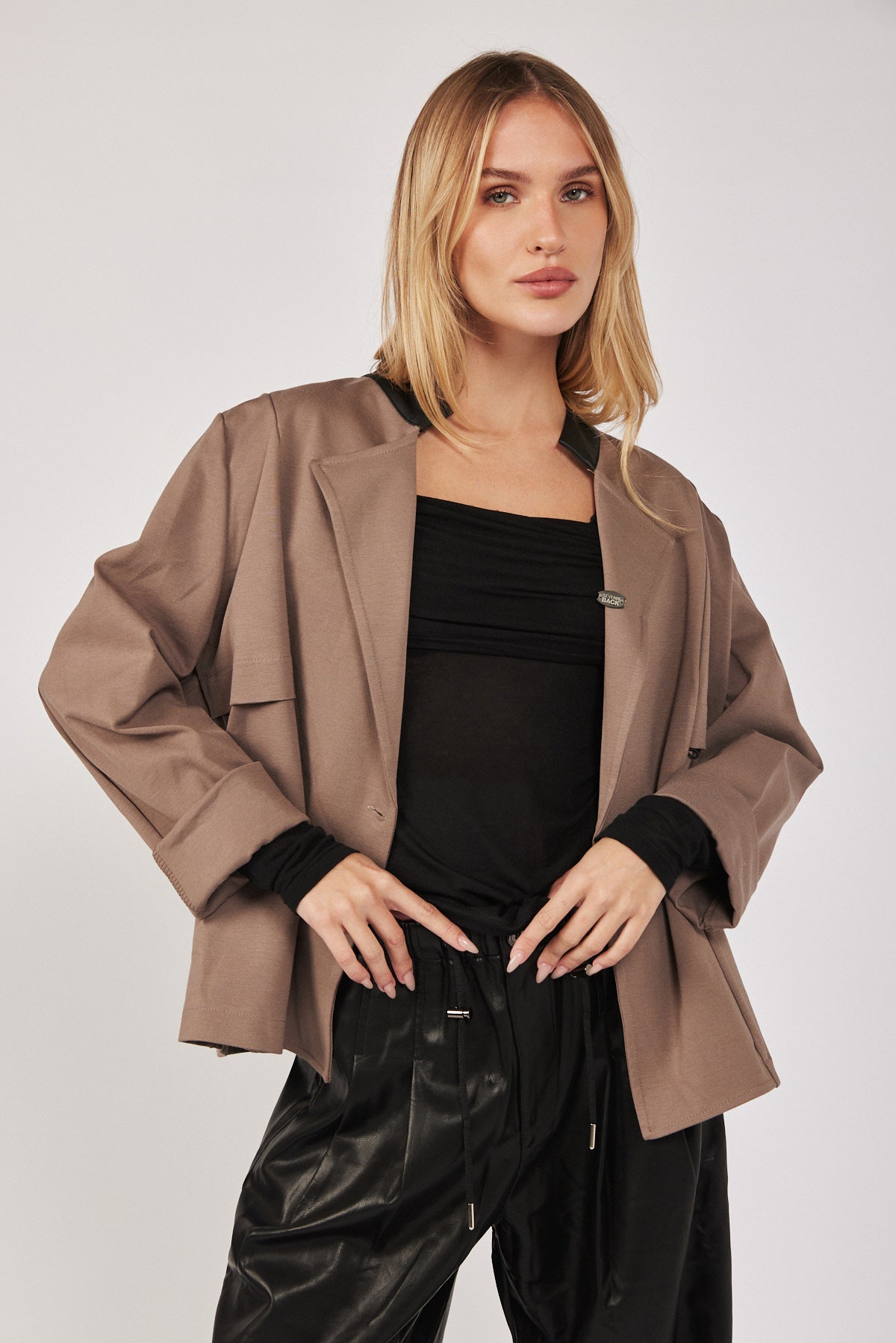 ג'קט שילוב צווארון דמוי עור