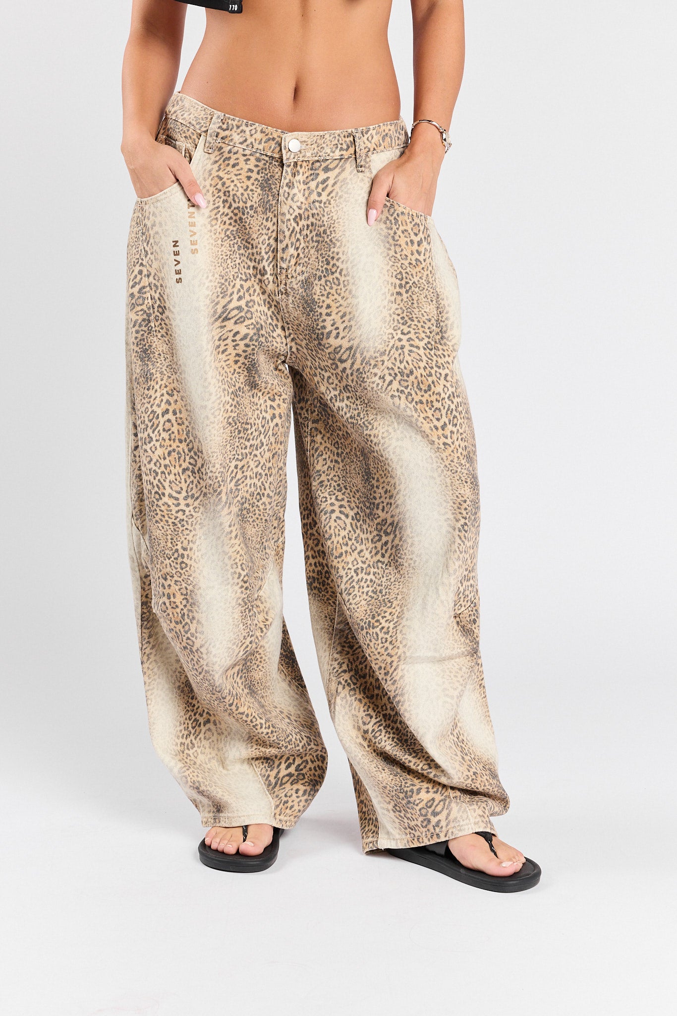 Leopard print balloon pants