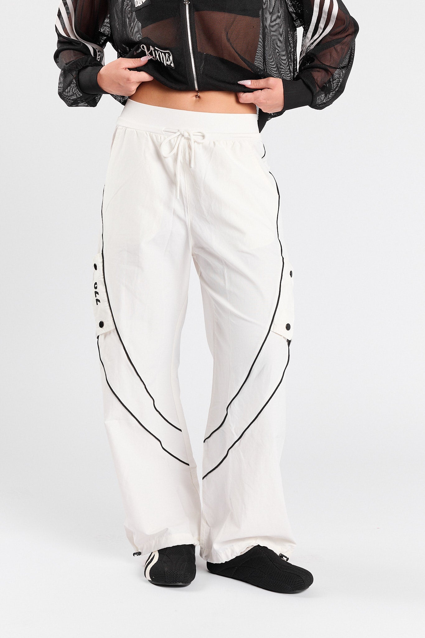 Athletic cut nylon pants 770