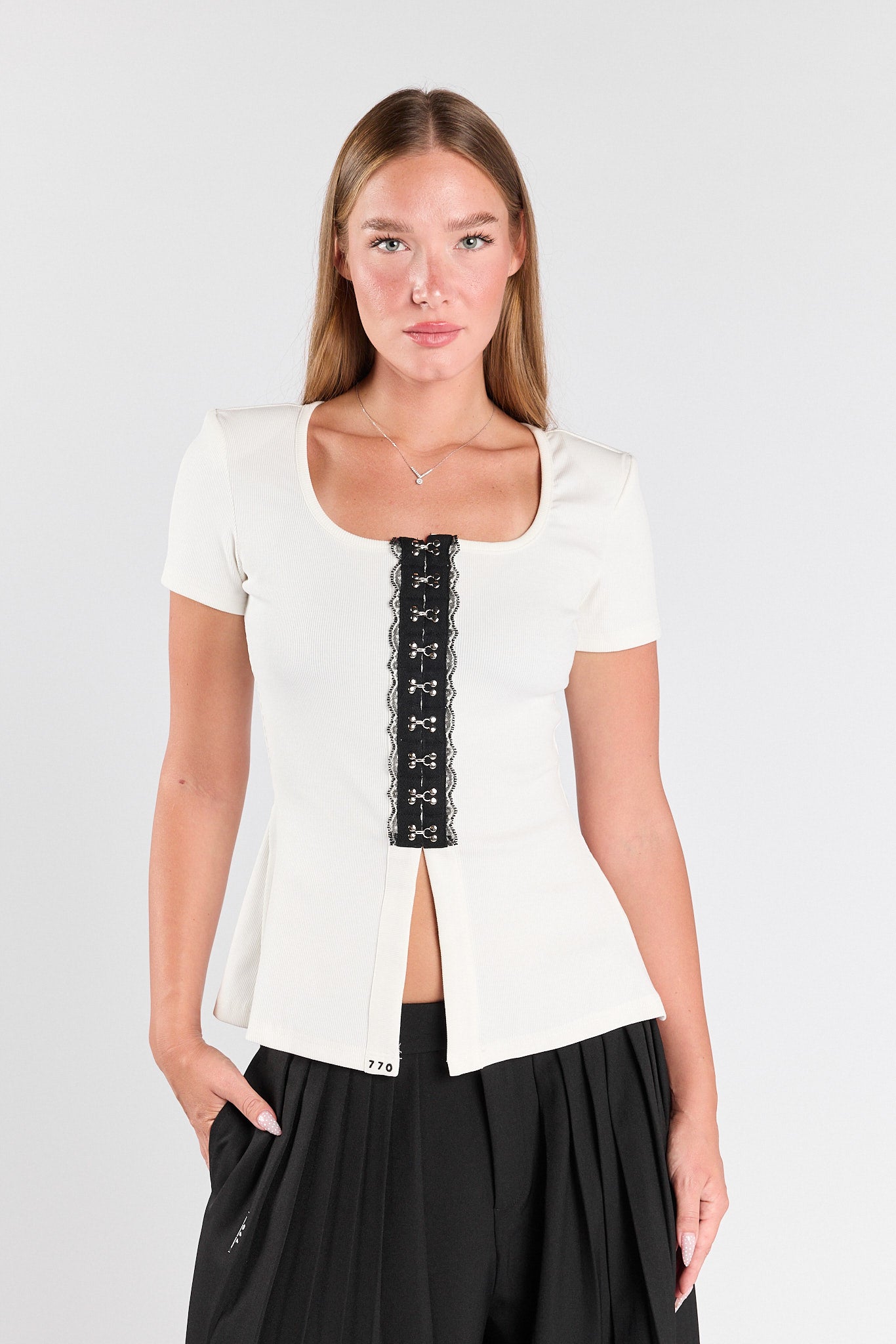 770 Hook closure shirt