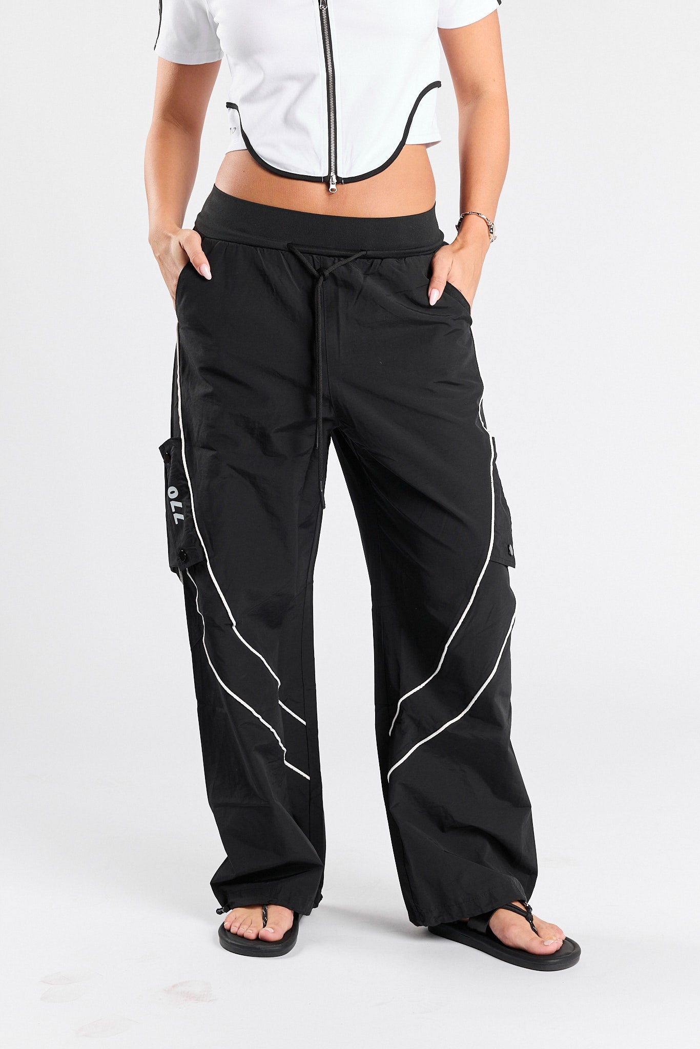 Athletic cut nylon pants 770