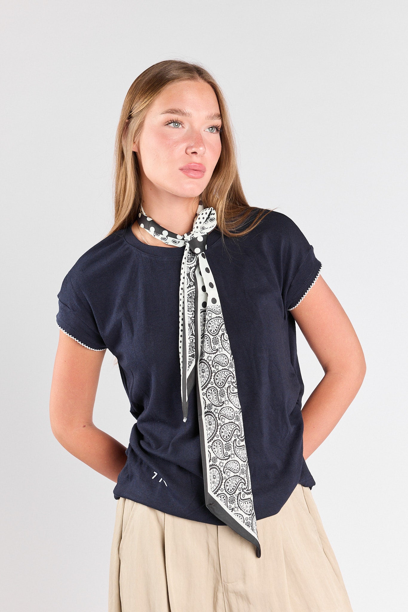 SEVEN wrinkled scarf shirt