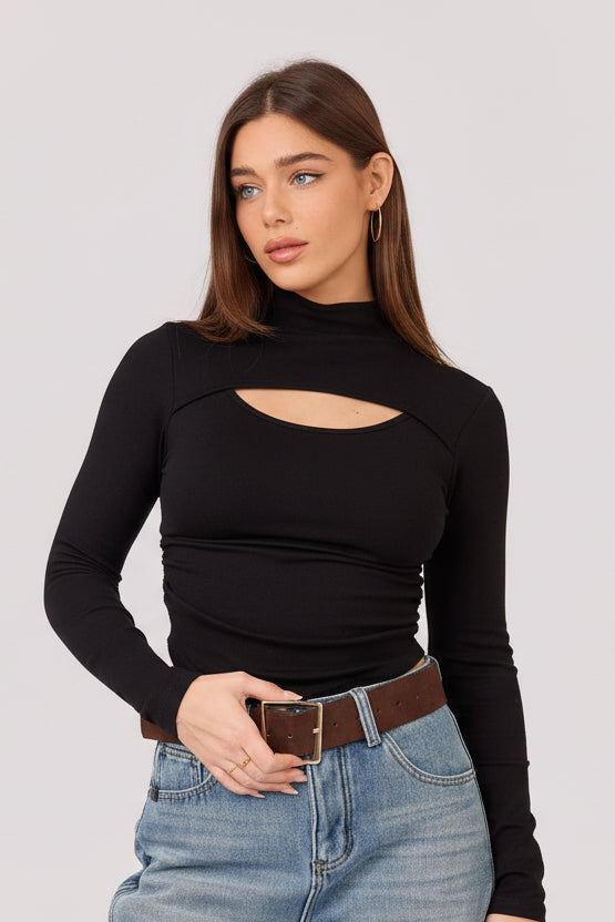 חולצת חצי גולף מפתח וכיווצים