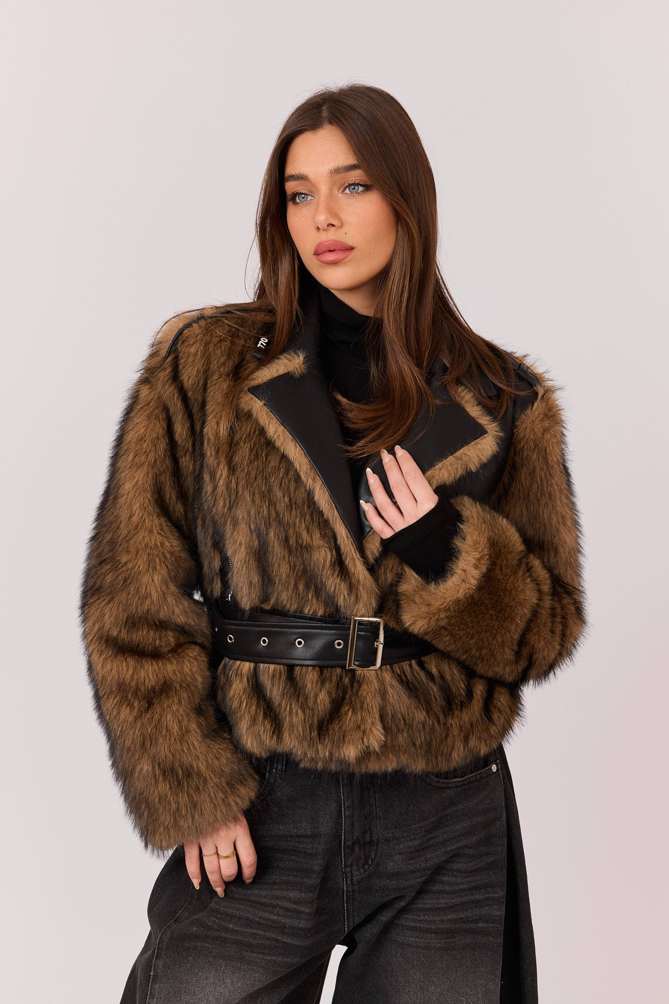 ג'קט פרווה קרופ שילוב דמוי עור