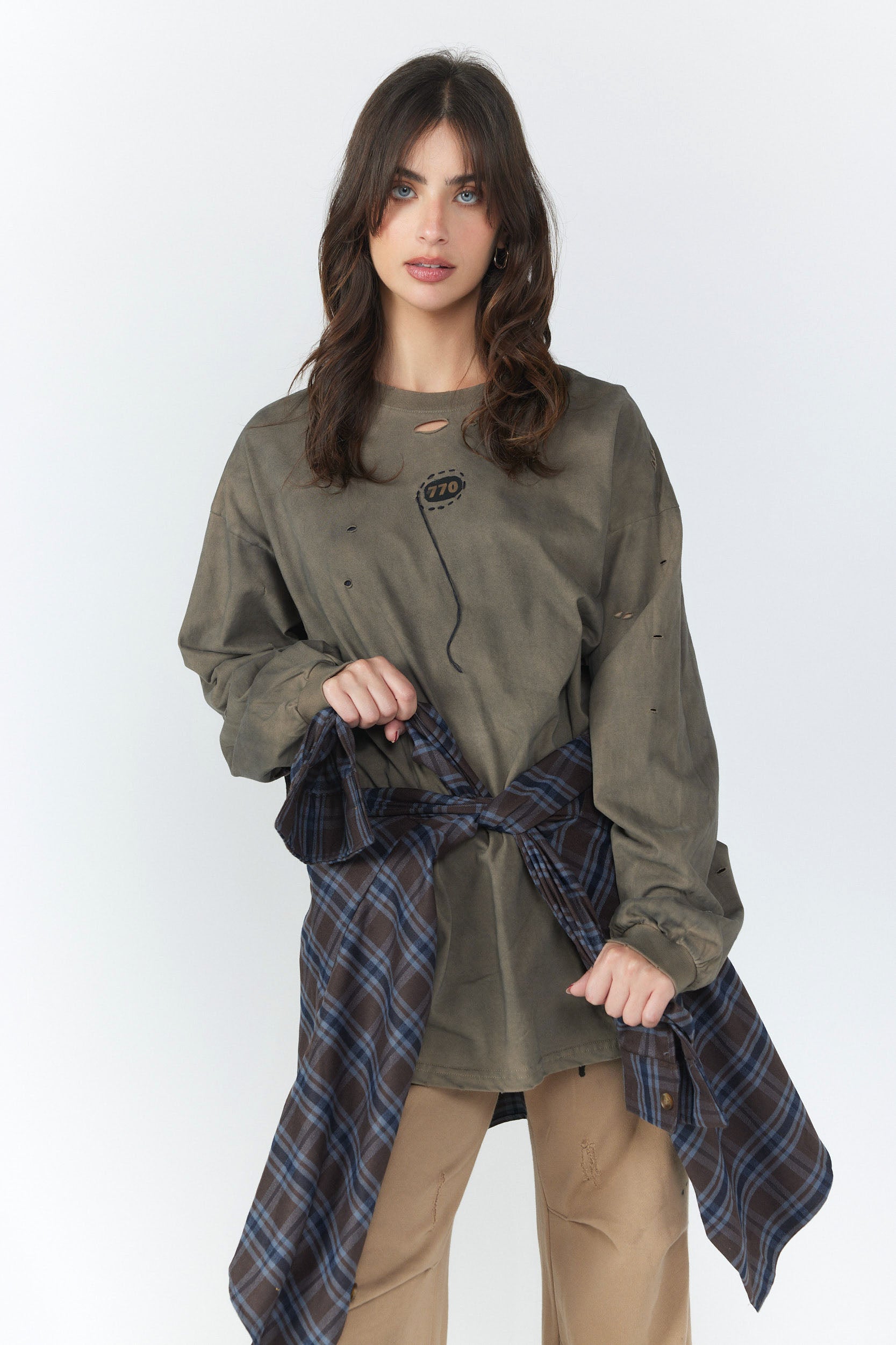 Long tie shirt combination 770