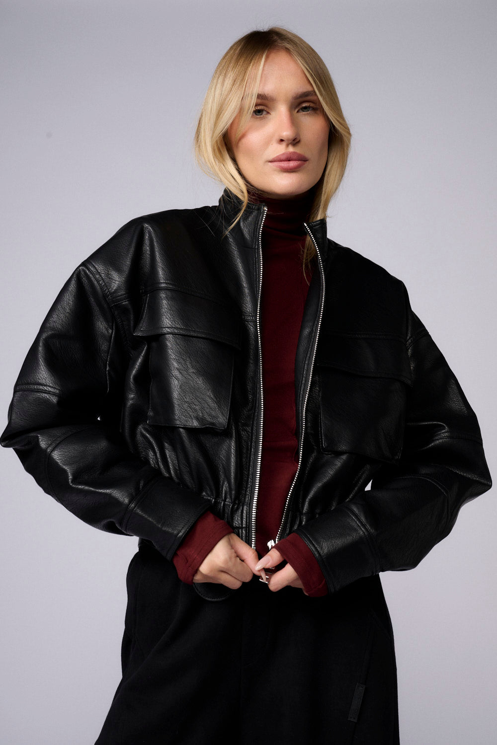 ג'קט דמוי עור כיסים כיווץ