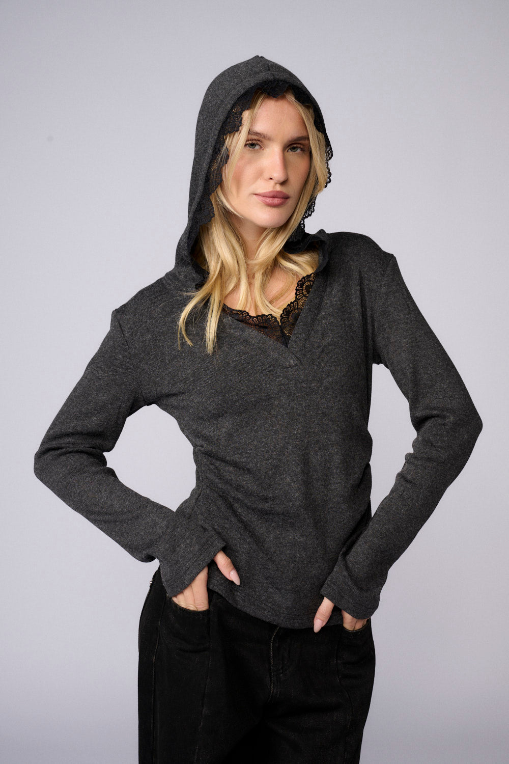 חולצת קופוצ'ון שילוב תחרה