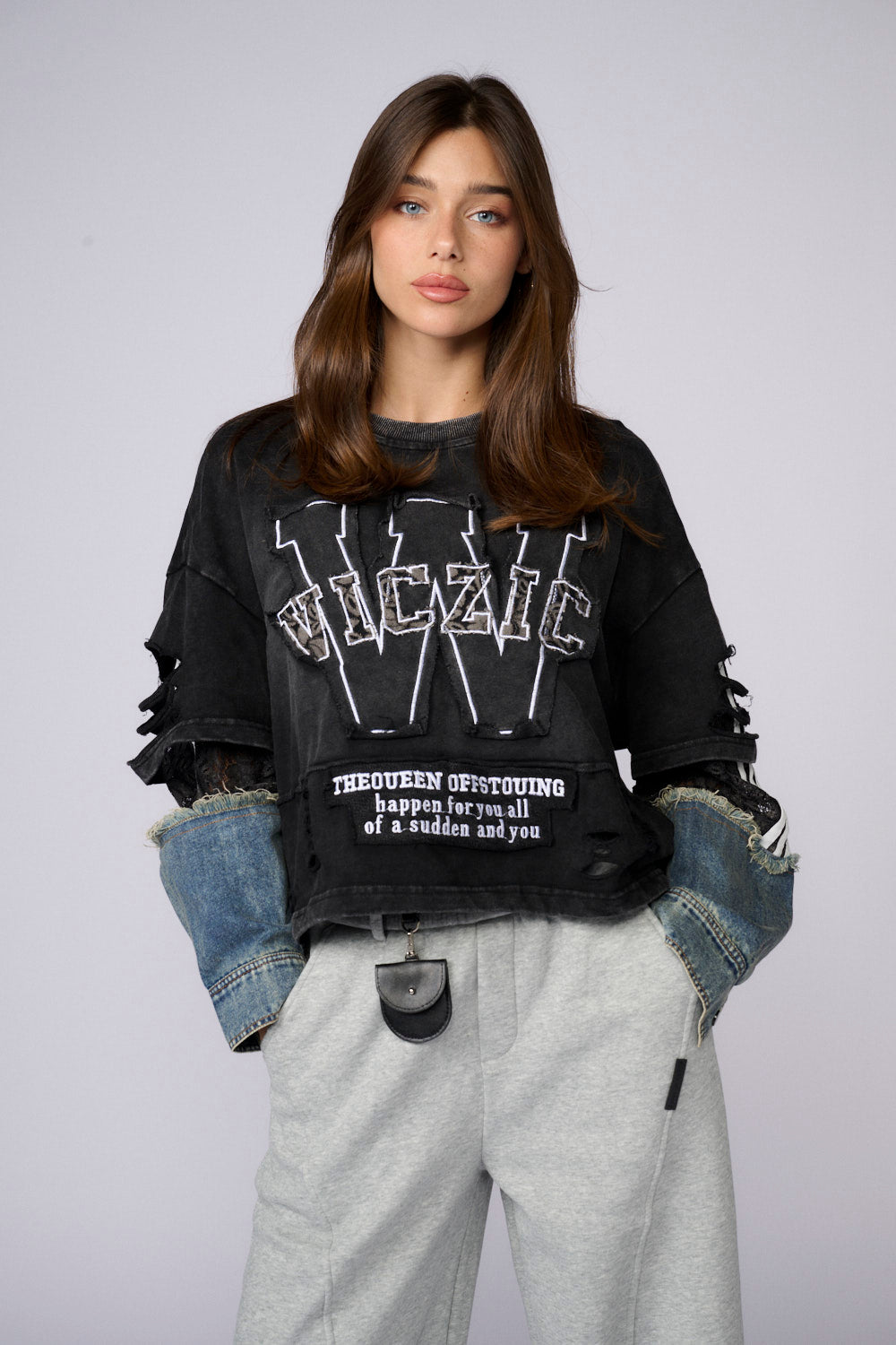 חולצת פוטר שילוב תחרה ג'ינס