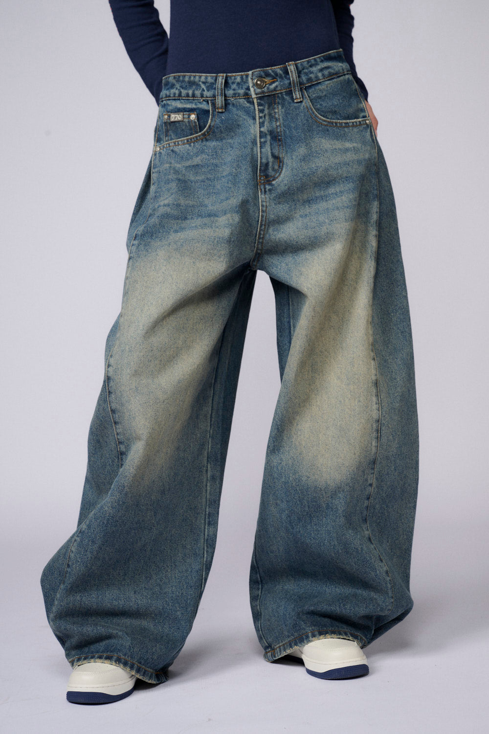 מכנסי ג'ינס ווש מתרחב