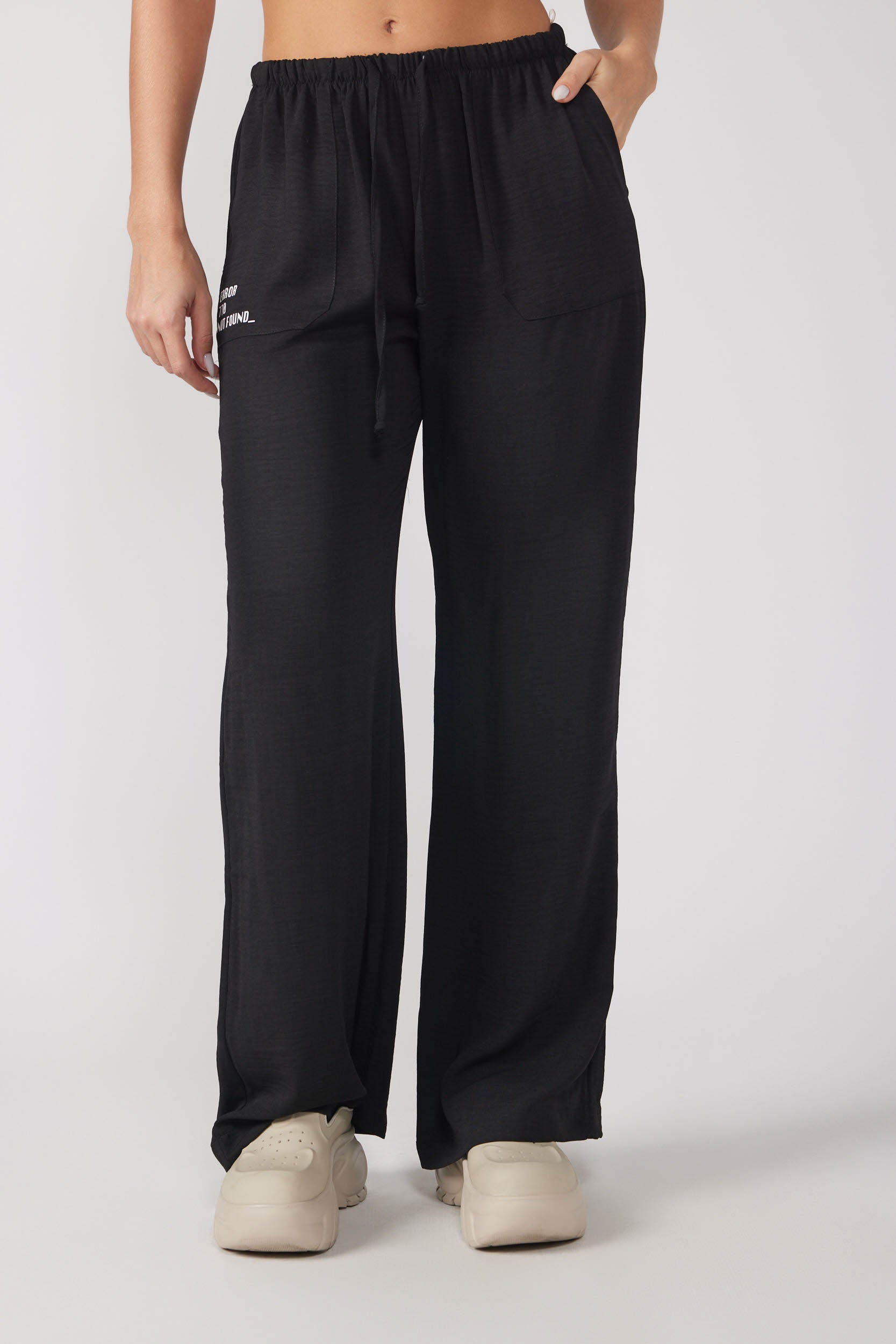 Straight-cut crepe pants ERROR
