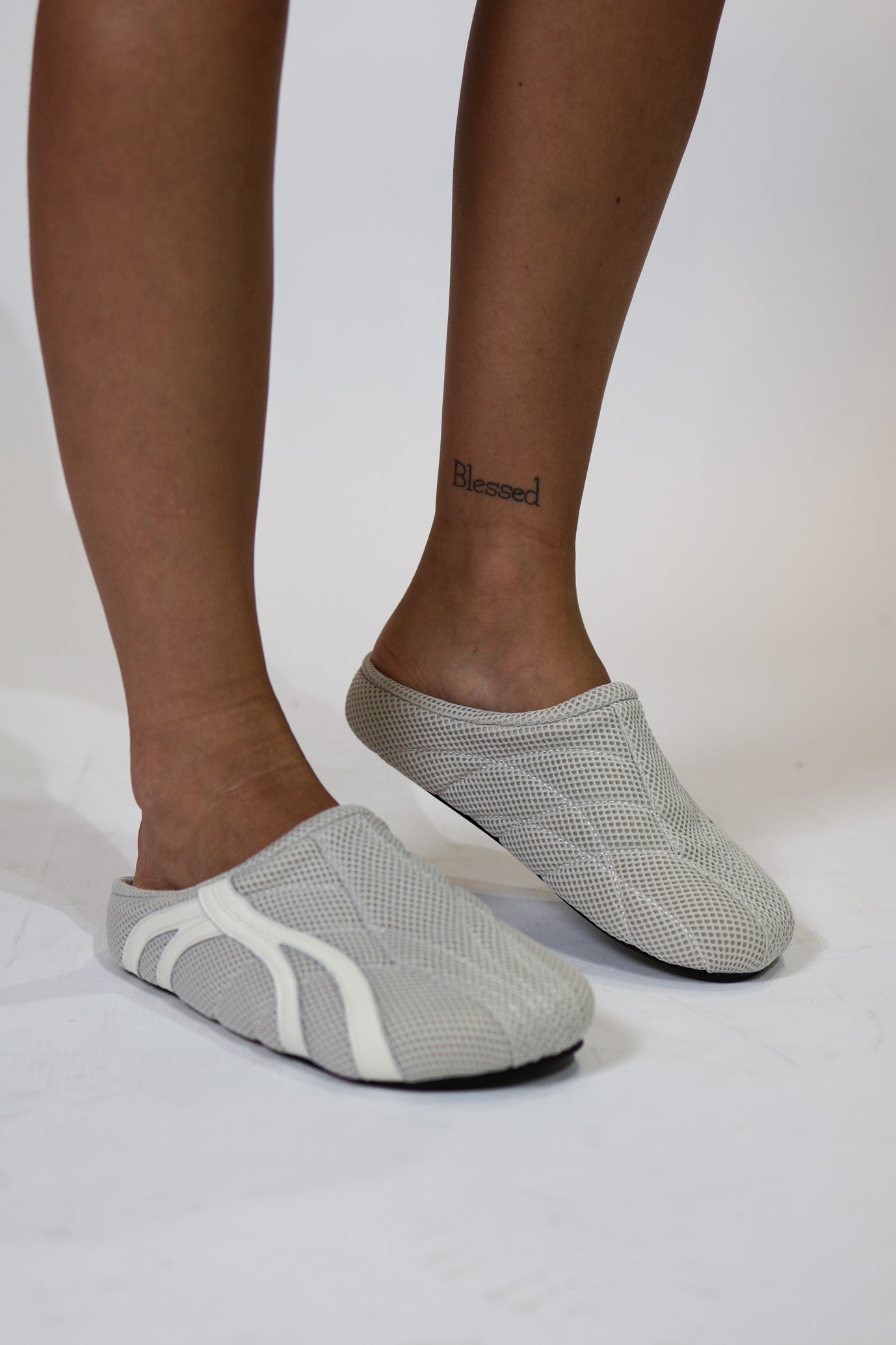 GIRL sporty mesh flip-flops