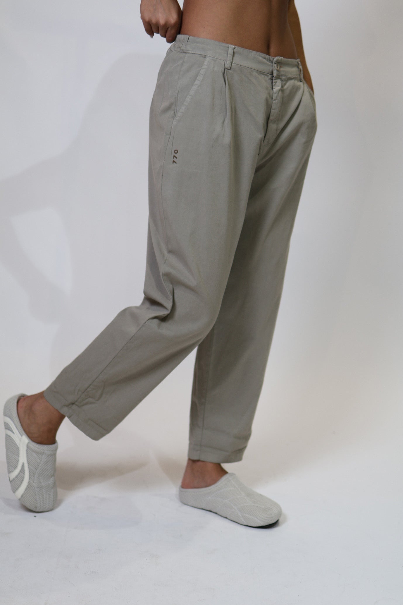 Cotton mom-fit pants, fold 770