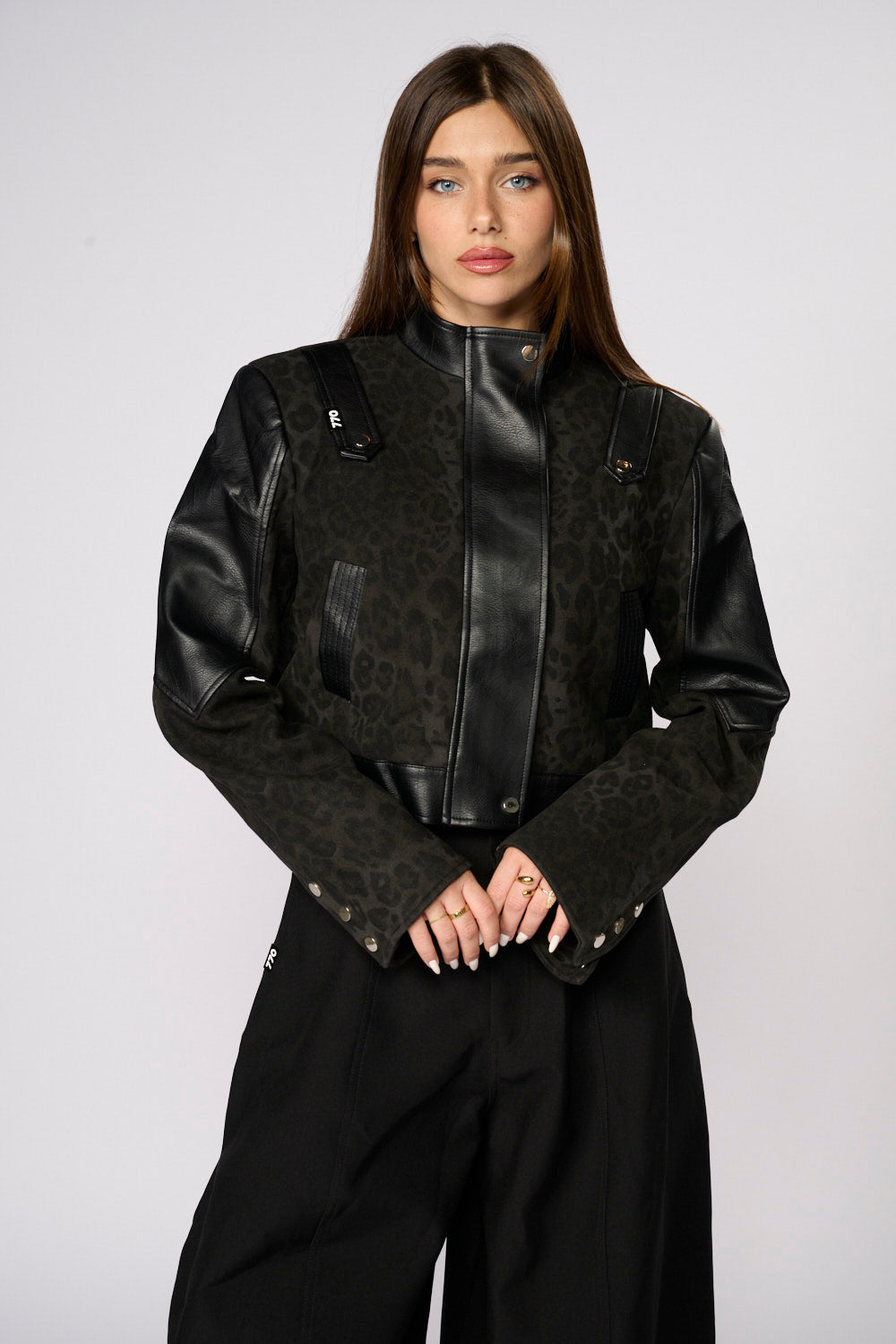 ג'קט מנומר בשילוב דמוי עור