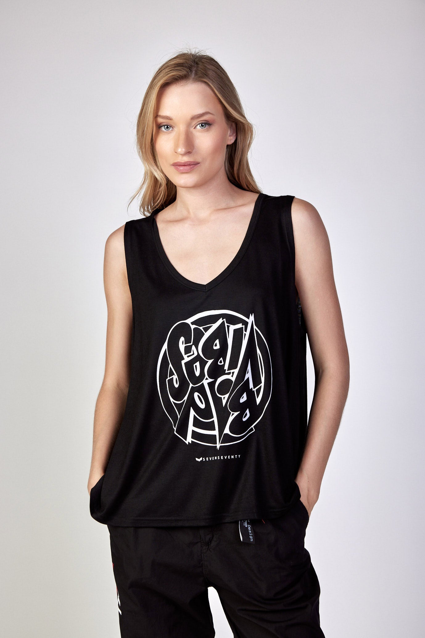 VIBES loose-fitting V-neck tank top