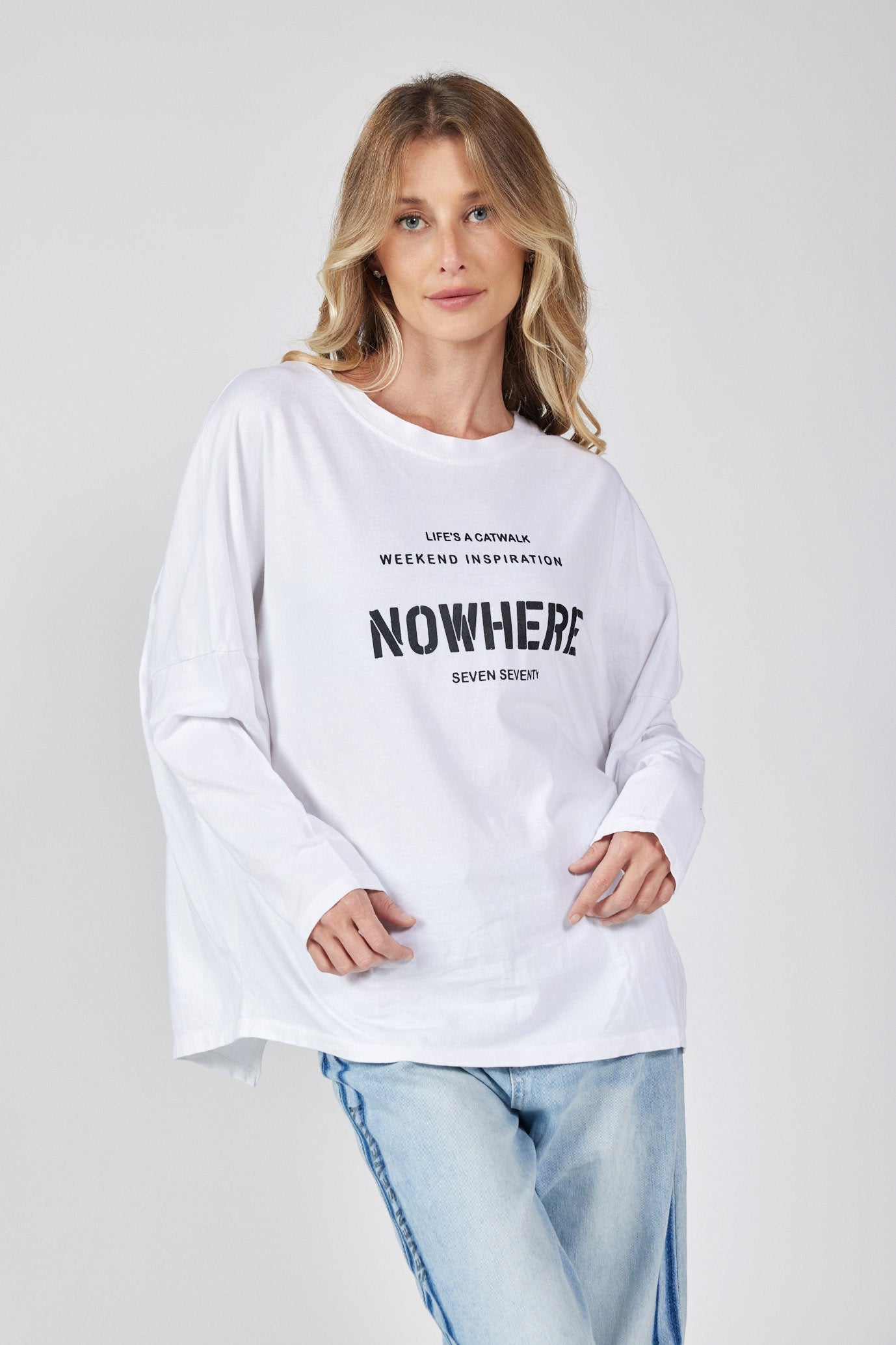 NOWHERE batwing T-shirt