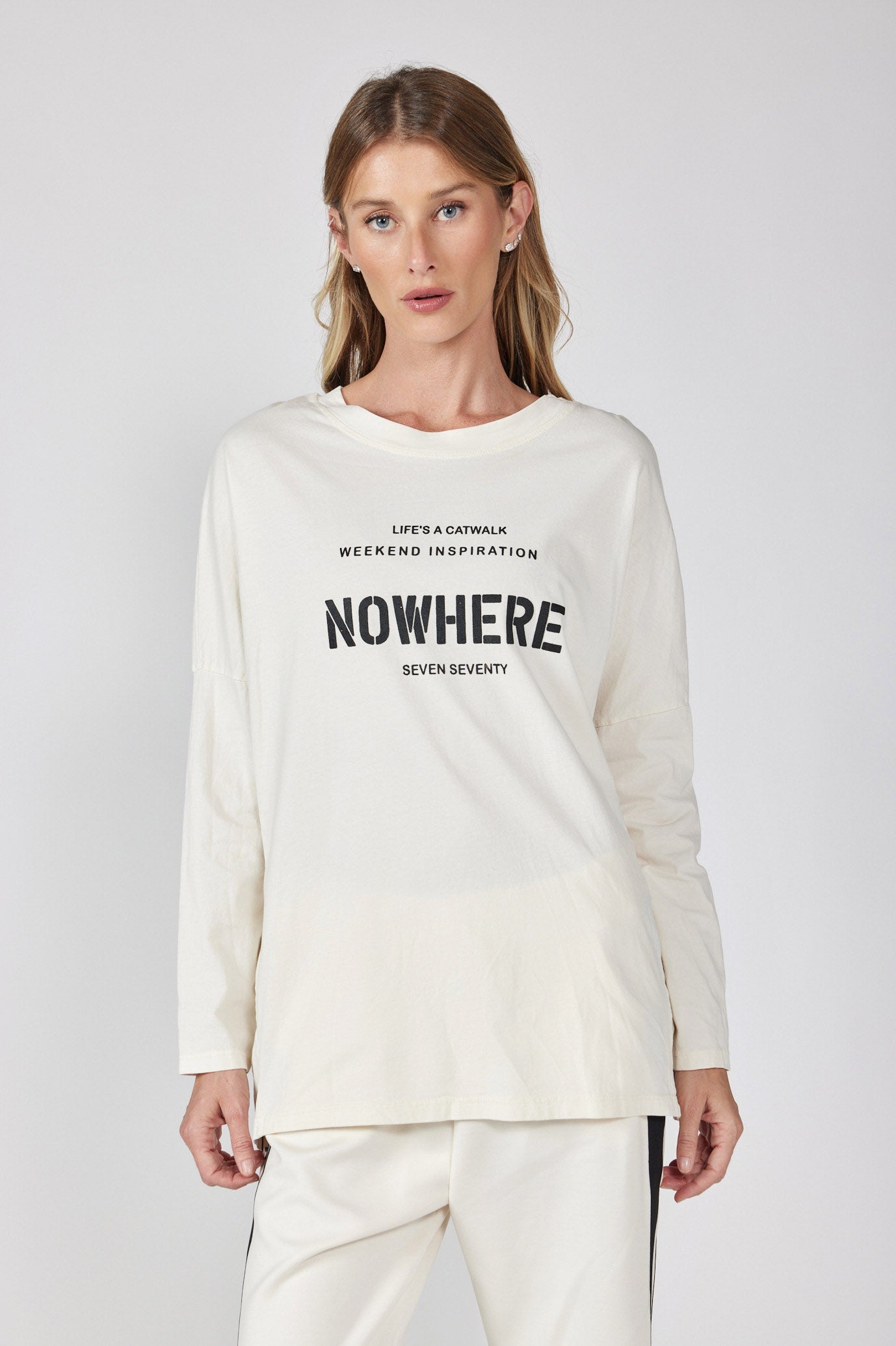 NOWHERE batwing T-shirt
