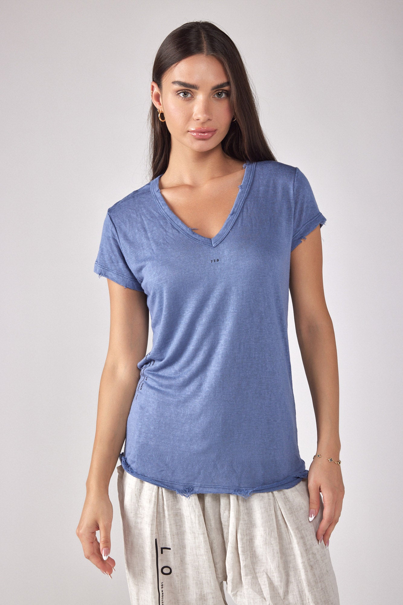 V-neck T-shirt with rips 770