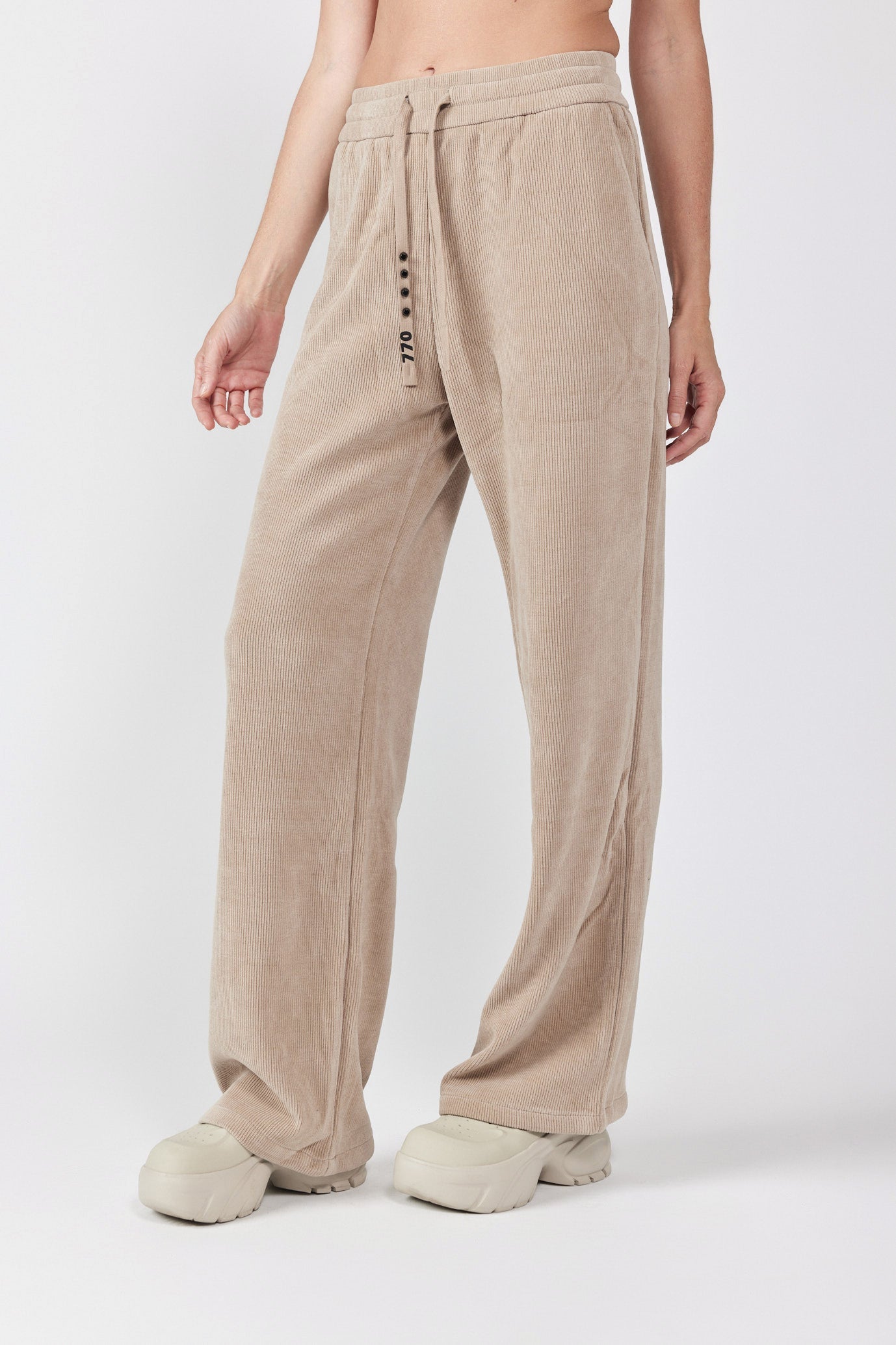 Corduroy flared pants 770