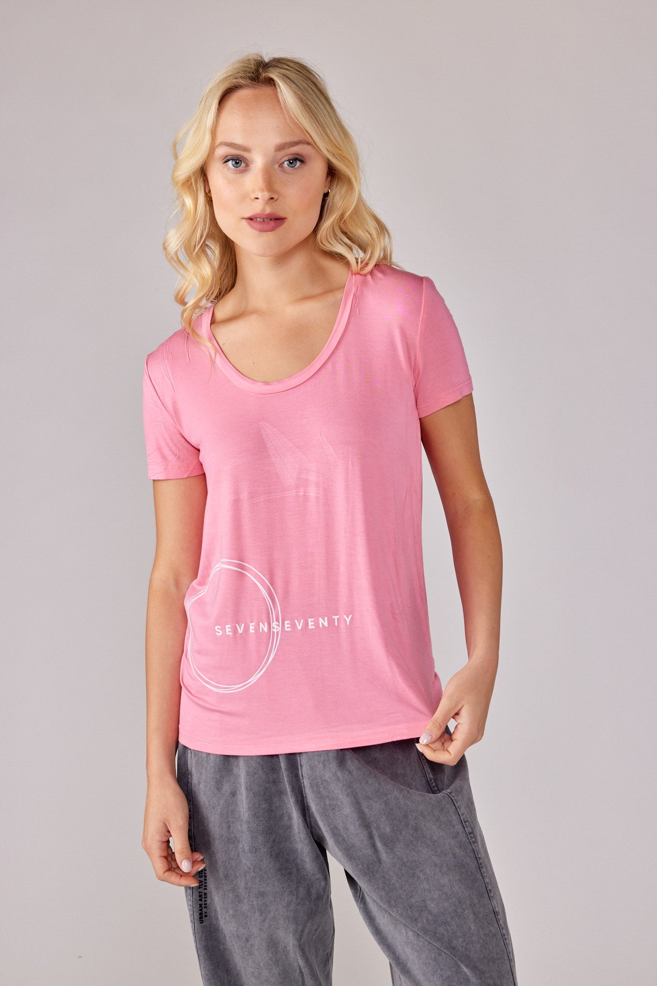 CIRCLE Nicky Collar T-Shirt