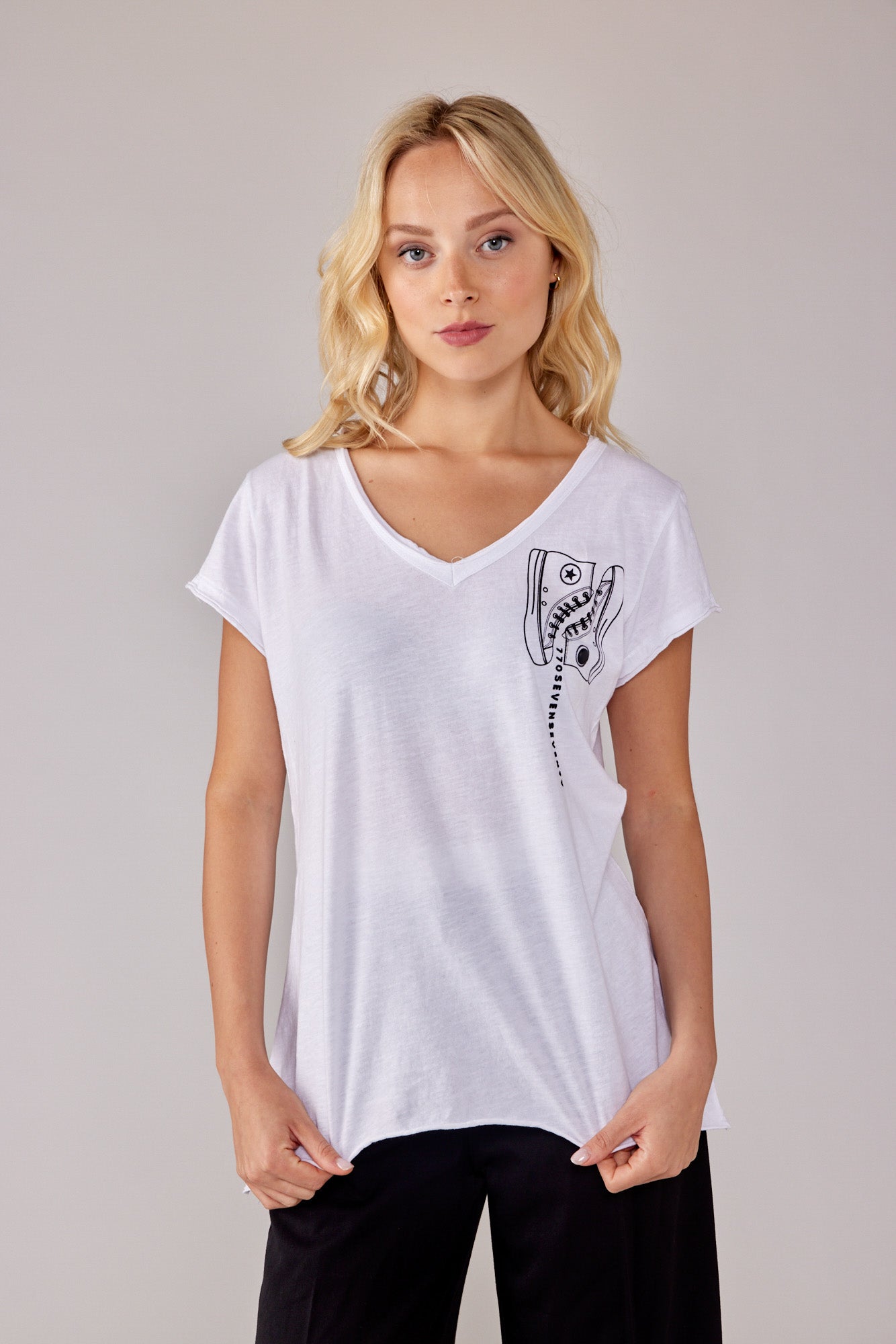 SNEAKERS V-Neck T-Shirt