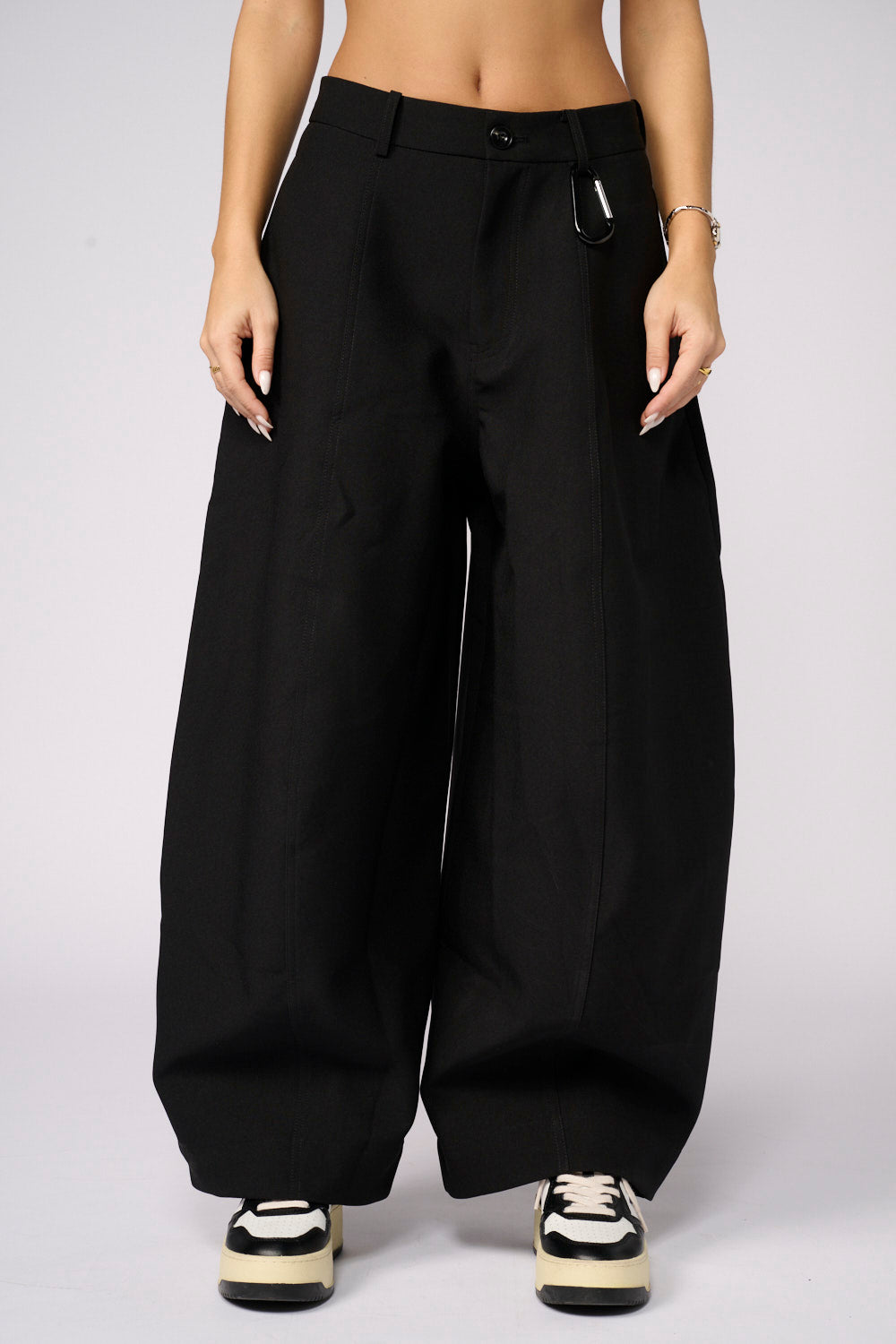 Tailored balloon-cut pants 770