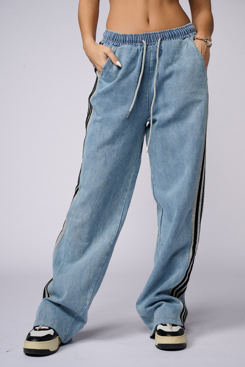 מכנסי ג'ינס ספורטיבי