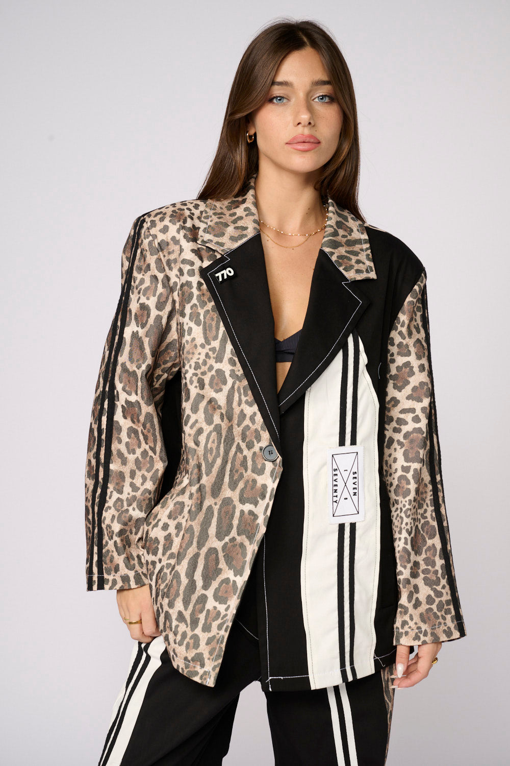 ג'קט מנומר ספורטיבי