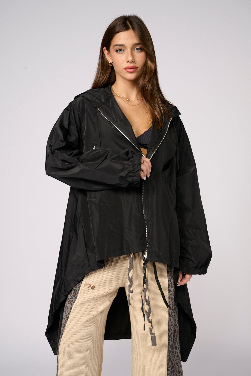 ג'קט קפוצ'ון ניילון אסימטרי