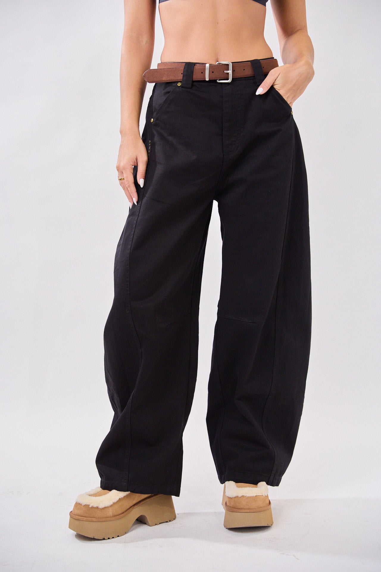 Balloon pants with suede belt combination 770