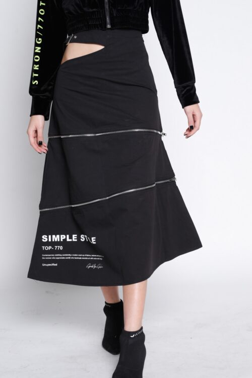 חצאית רוכסנים שחורה אסימטרית גזרת פעמון  STYLE
